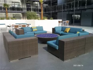 Photo #4: 2380075 Listing