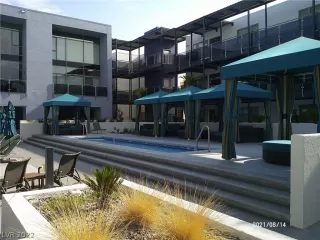 Photo #5: 2380075 Listing