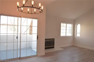 Photo #2: 2380080 Listing 