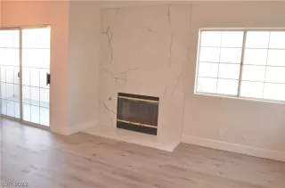 Photo #3: 2380080 Listing 