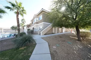 Photo #1: 2380086 Listing 