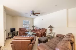 Photo #6: 2380089 Listing 