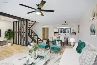 Photo #1: 2380099 Listing 