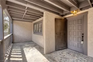 Photo #5: 2380099 Listing 