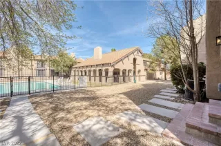 Photo #6: 2380099 Listing 