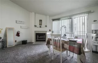 Photo #4: 2380120 Listing 