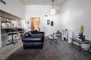 Photo #6: 2380120 Listing 