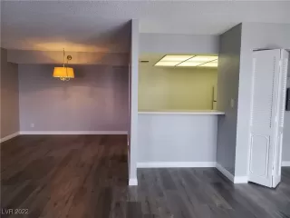 Photo #1: 2380127 Listing 