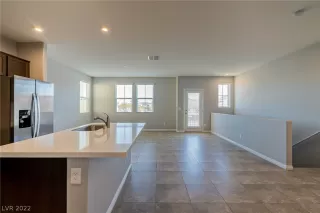 Photo #4: 2380150 Listing 