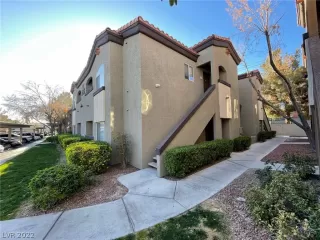 Photo #1: 2380152 Listing