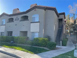 Photo #2: 2380152 Listing