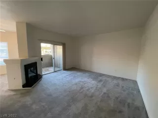 Photo #3: 2380152 Listing