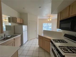 Photo #6: 2380152 Listing