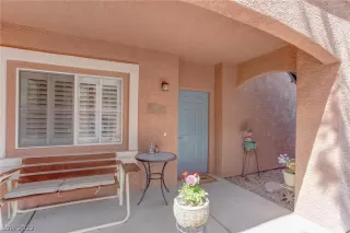 Photo #3: 2380170 Listing