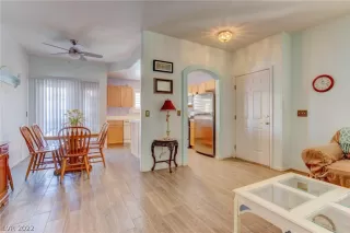 Photo #6: 2380170 Listing