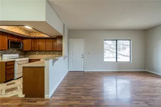 Photo #6: 2380185 Listing 