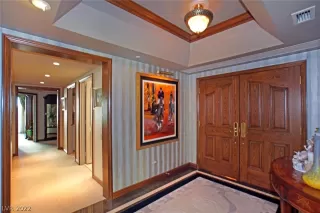 Photo #4: 2380189 Listing 