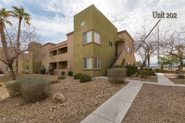 MLS: 2380222 Condo For Sale