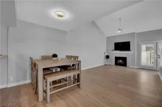 Photo #3: 2380223 Listing