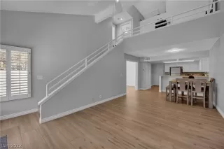 Photo #4: 2380223 Listing