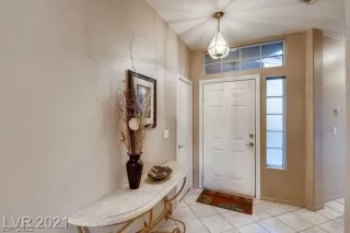 Photo #3: 2380270 Listing