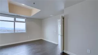 Photo #3: 2380279 Listing 