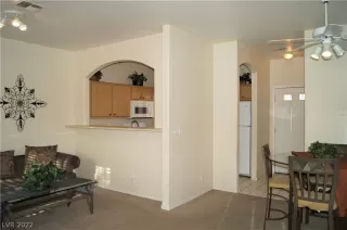 Photo #4: 2380286 Listing