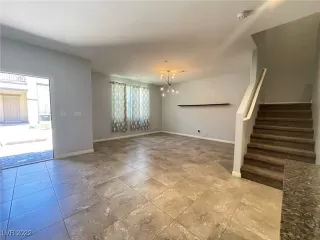 Photo #3: 2380290 Listing 