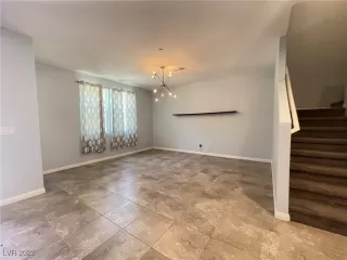 Photo #4: 2380290 Listing 