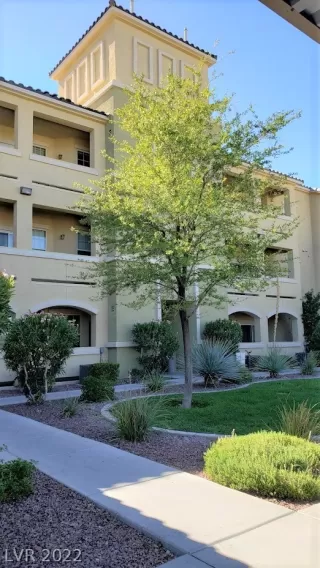 Photo #1: 2380293 Listing 