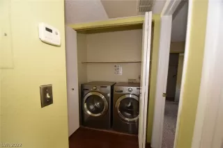 Photo #2: 2380330 Listing