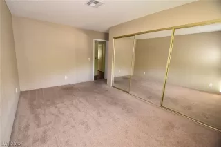 Photo #4: 2380330 Listing