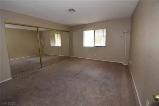 Photo #5: 2380330 Listing