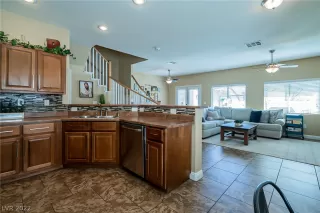 Photo #1: 2380331 Listing