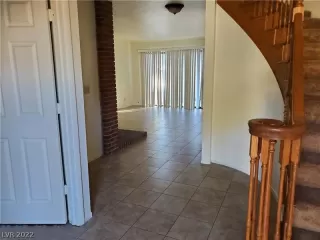 Photo #3: 2380359 Listing 