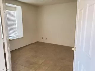 Photo #4: 2380359 Listing 