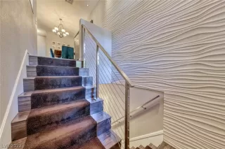 Photo #2: 2380367 Listing