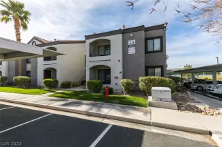 Photo #1: 2380396 Listing 