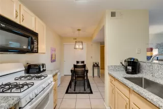 Photo #6: 2380396 Listing 