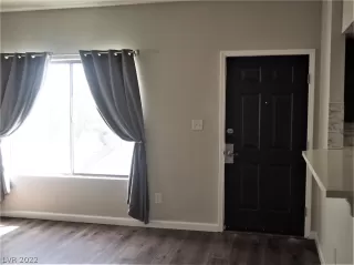 Photo #6: 2380410 Listing 