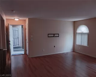 Photo #1: 2380411 Listing