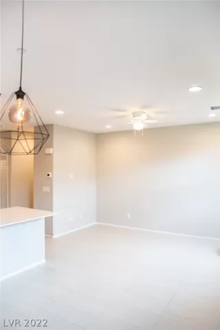 Photo #5: 2380425 Listing 