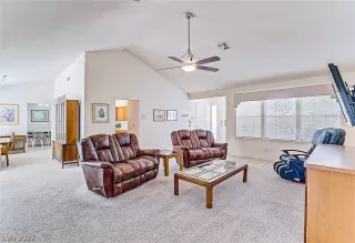 Photo #3: 2380427 Listing