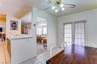 Photo #5: 2380427 Listing