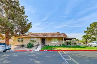 Photo #2: 2380462 Listing