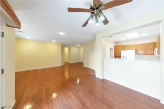 Photo #5: 2380477 Listing 