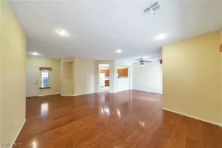 Photo #6: 2380477 Listing 