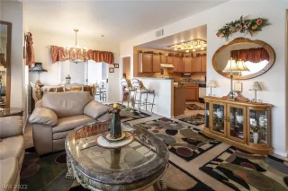 Photo #1: 2380494 Listing