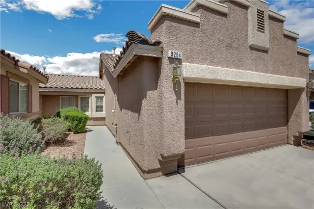 MLS: 2380512 Condo For Sale