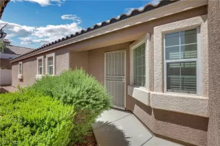 Photo #2: 2380512 Listing